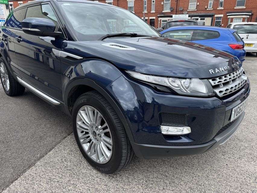 A 2012 LAND ROVER RANGE ROVER EVOQUE 2.2 SD4 Prestige Coupe 3dr Diesel Auto 4WD Euro 5 (190 ps) A 2012 LAND ROVER RANGE ROVER EVOQUE 2.2 SD4 Prestige Coupe 3dr Diesel Auto 4WD Euro 5 (190 ps)