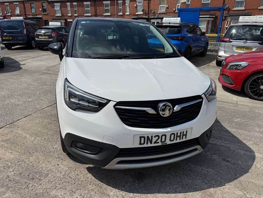 A 2020 VAUXHALL CROSSLAND X 1.2 Elite Nav SUV 5dr Petrol Manual Euro 6 (s/s) (83 ps) A 2020 VAUXHALL CROSSLAND X 1.2 Elite Nav SUV 5dr Petrol Manual Euro 6 (s/s) (83 ps)