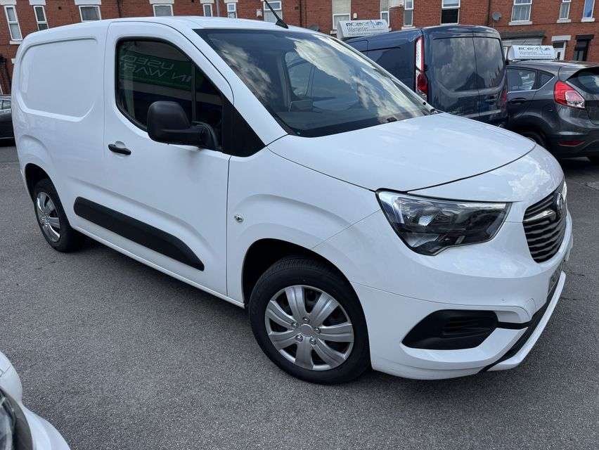 A 2019 VAUXHALL COMBO 1.6 Turbo D 2300 Sportive Panel Van 4dr Diesel Manual L1 H1 Euro 6 (s/s) (1 A 2019 VAUXHALL COMBO 1.6 Turbo D 2300 Sportive Panel Van 4dr Diesel Manual L1 H1 Euro 6 (s/s) (1