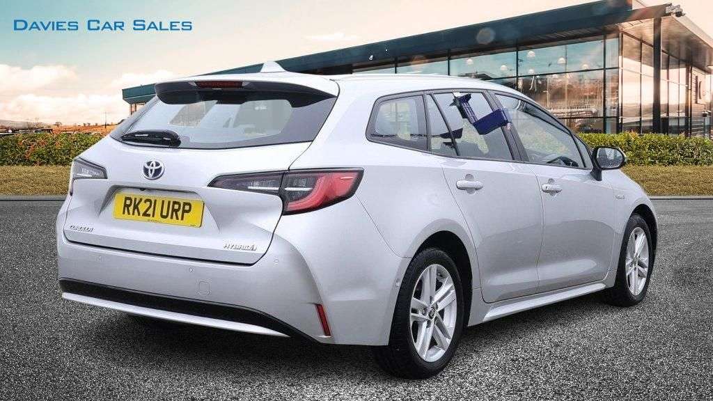 A 2021 TOYOTA COROLLA 1.8 VVT-h GPF Icon Tech Touring Sports 5dr Petrol Hybrid CVT Euro 6 (s/s) ( A 2021 TOYOTA COROLLA 1.8 VVT-h GPF Icon Tech Touring Sports 5dr Petrol Hybrid CVT Euro 6 (s/s) (