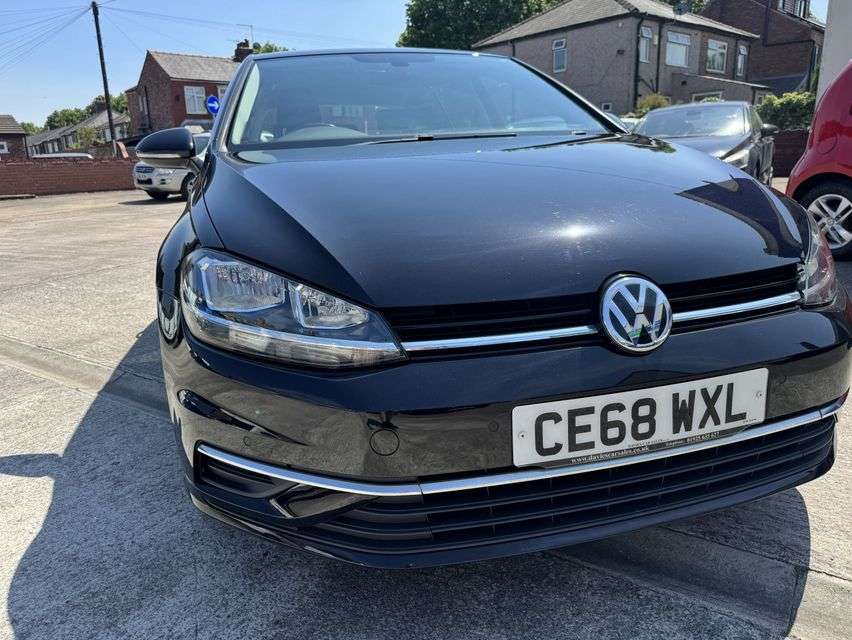 A 2018 VOLKSWAGEN GOLF 1.0 TSI SE Hatchback 5dr Petrol Manual Euro 6 (s/s) (110 bhp) A 2018 VOLKSWAGEN GOLF 1.0 TSI SE Hatchback 5dr Petrol Manual Euro 6 (s/s) (110 bhp)