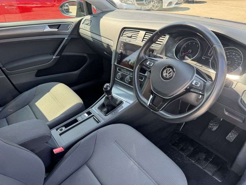 2018 VOLKSWAGEN GOLF 2018 VOLKSWAGEN GOLF