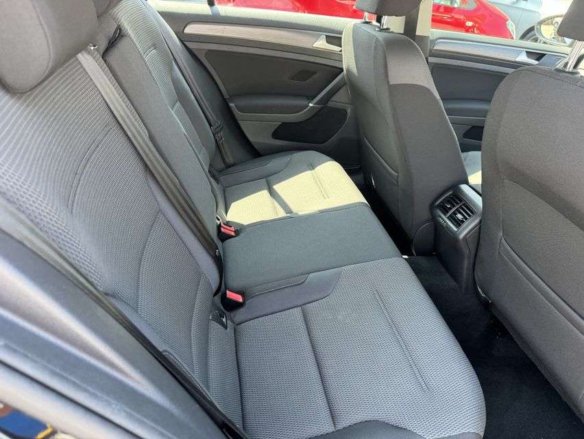 2018 VOLKSWAGEN GOLF 2018 VOLKSWAGEN GOLF