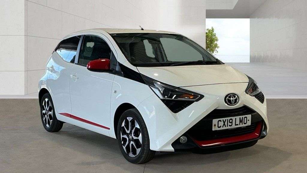 A 2019 TOYOTA AYGO 1.0 VVT-i x-trend Hatchback 5dr Petrol Manual Euro 6 (71 ps) A 2019 TOYOTA AYGO 1.0 VVT-i x-trend Hatchback 5dr Petrol Manual Euro 6 (71 ps)