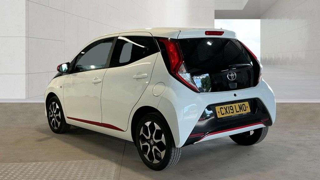 A 2019 TOYOTA AYGO 1.0 VVT-i x-trend Hatchback 5dr Petrol Manual Euro 6 (71 ps) A 2019 TOYOTA AYGO 1.0 VVT-i x-trend Hatchback 5dr Petrol Manual Euro 6 (71 ps)