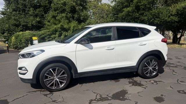 A 2018 HYUNDAI TUCSON 1.7 CRDi Blue Drive GO! SE SUV 5dr Diesel Manual Euro 6 (s/s) (116 ps) A 2018 HYUNDAI TUCSON 1.7 CRDi Blue Drive GO! SE SUV 5dr Diesel Manual Euro 6 (s/s) (116 ps)