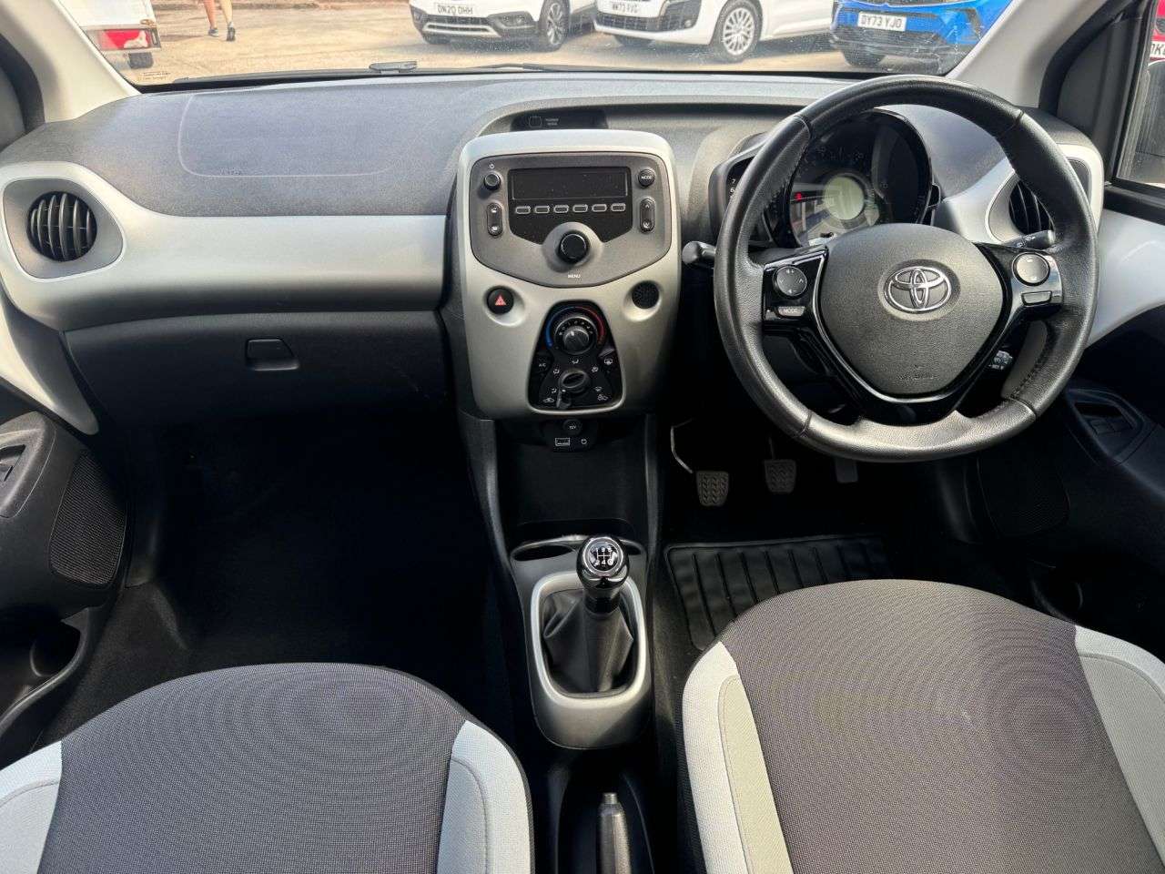 2017 TOYOTA AYGO 2017 TOYOTA AYGO