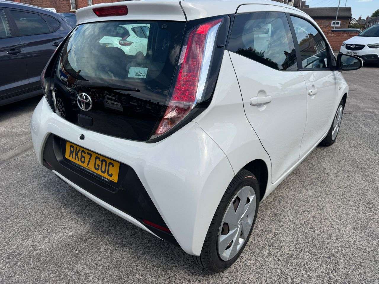 2017 TOYOTA AYGO 2017 TOYOTA AYGO