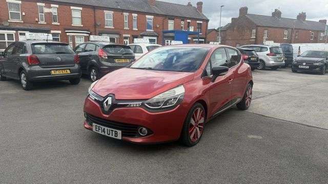 A 2014 RENAULT CLIO 1.5 dCi Dynamique S MediaNav Hatchback 5dr Diesel Manual Euro 5 (s/s) (90 p A 2014 RENAULT CLIO 1.5 dCi Dynamique S MediaNav Hatchback 5dr Diesel Manual Euro 5 (s/s) (90 p