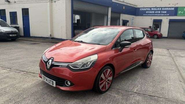 A 2014 RENAULT CLIO 1.5 dCi Dynamique S MediaNav Hatchback 5dr Diesel Manual Euro 5 (s/s) (90 p A 2014 RENAULT CLIO 1.5 dCi Dynamique S MediaNav Hatchback 5dr Diesel Manual Euro 5 (s/s) (90 p