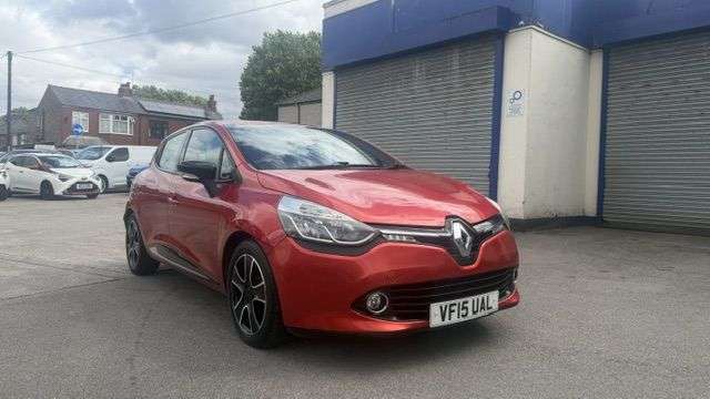 A 2015 RENAULT CLIO 1.5 dCi Dynamique MediaNav Hatchback 5dr Diesel Manual Euro 5 (s/s) (90 ps) A 2015 RENAULT CLIO 1.5 dCi Dynamique MediaNav Hatchback 5dr Diesel Manual Euro 5 (s/s) (90 ps)