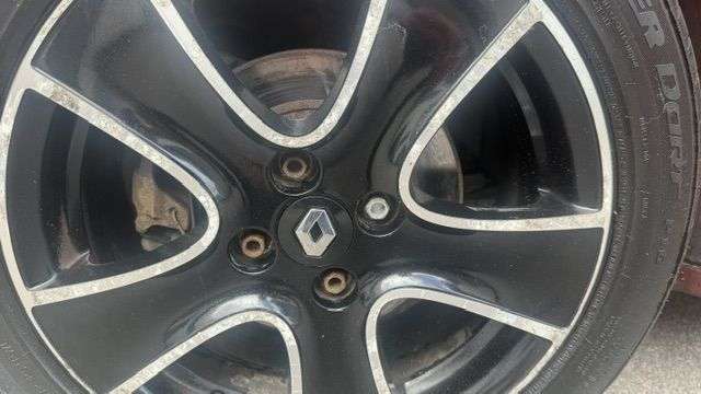 2015 RENAULT CLIO 2015 RENAULT CLIO