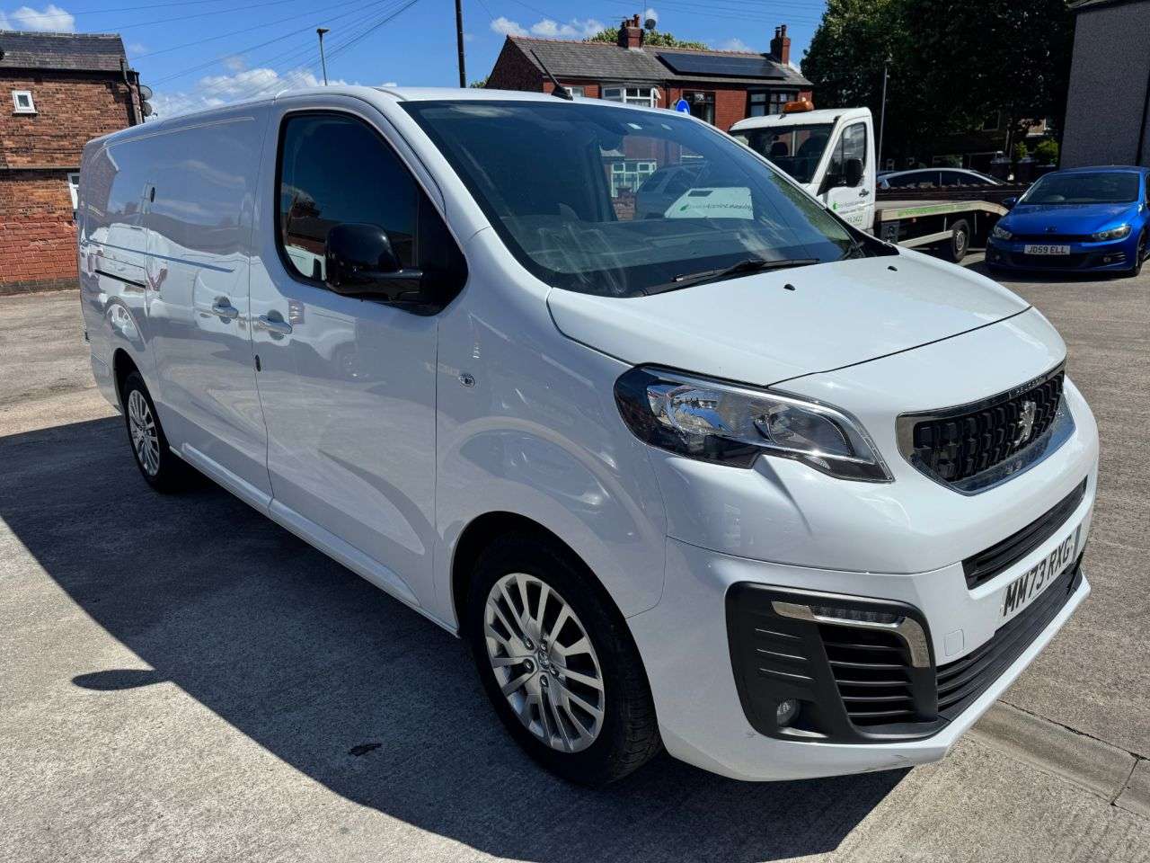 A 2023 PEUGEOT EXPERT 1.5 BlueHDi 1000 Asphalt Premium + Long Panel Van 6dr Diesel Manual LWB Eur A 2023 PEUGEOT EXPERT 1.5 BlueHDi 1000 Asphalt Premium + Long Panel Van 6dr Diesel Manual LWB Eur