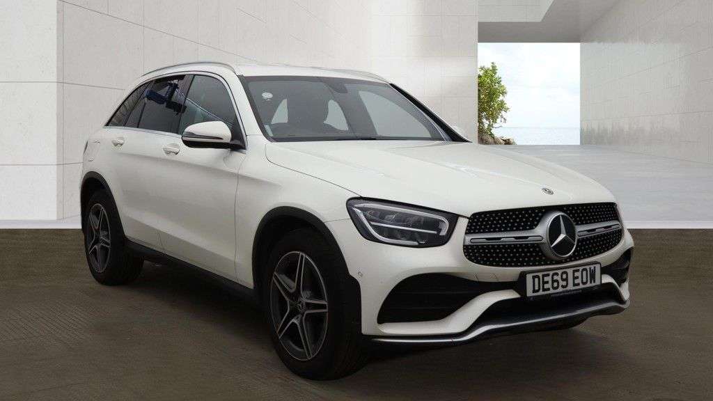 A 2019 MERCEDES-BENZ GLC 2.0 GLC220d AMG Line SUV 5dr Diesel G-Tronic+ 4MATIC Euro 6 (s/s) (194 ps) A 2019 MERCEDES-BENZ GLC 2.0 GLC220d AMG Line SUV 5dr Diesel G-Tronic+ 4MATIC Euro 6 (s/s) (194 ps)