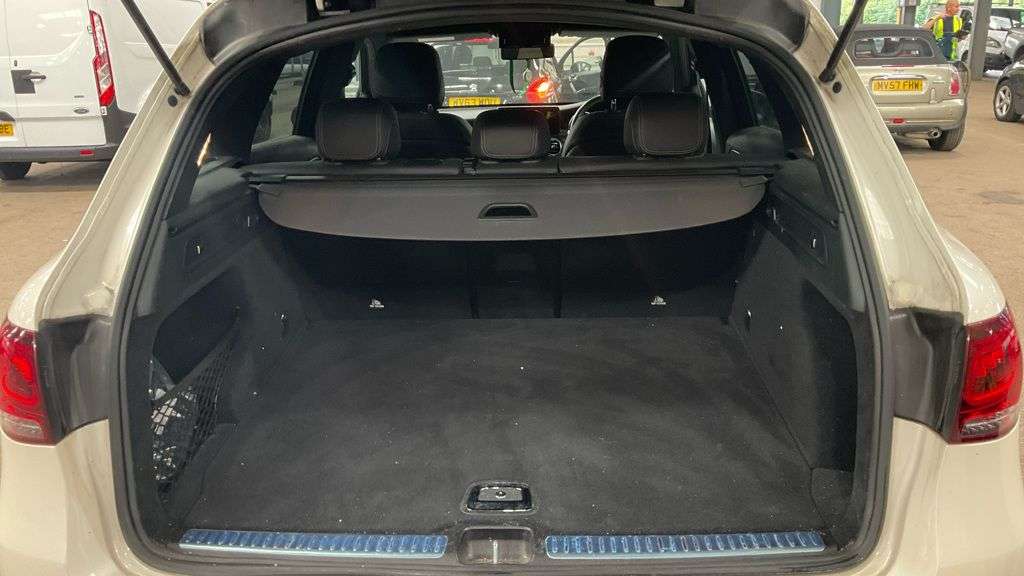 A 2019 MERCEDES-BENZ GLC 2.0 GLC220d AMG Line SUV 5dr Diesel G-Tronic+ 4MATIC Euro 6 (s/s) (194 ps) A 2019 MERCEDES-BENZ GLC 2.0 GLC220d AMG Line SUV 5dr Diesel G-Tronic+ 4MATIC Euro 6 (s/s) (194 ps)
