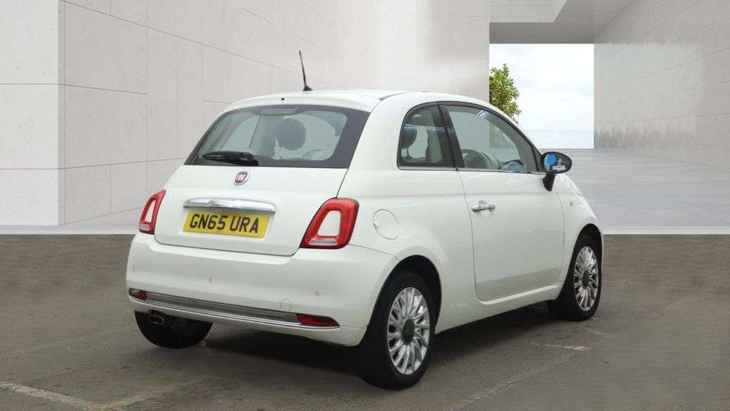 A 2015 FIAT 500 1.2 Lounge Hatchback 3dr Petrol Manual Euro 6 (s/s) (69 bhp) A 2015 FIAT 500 1.2 Lounge Hatchback 3dr Petrol Manual Euro 6 (s/s) (69 bhp)