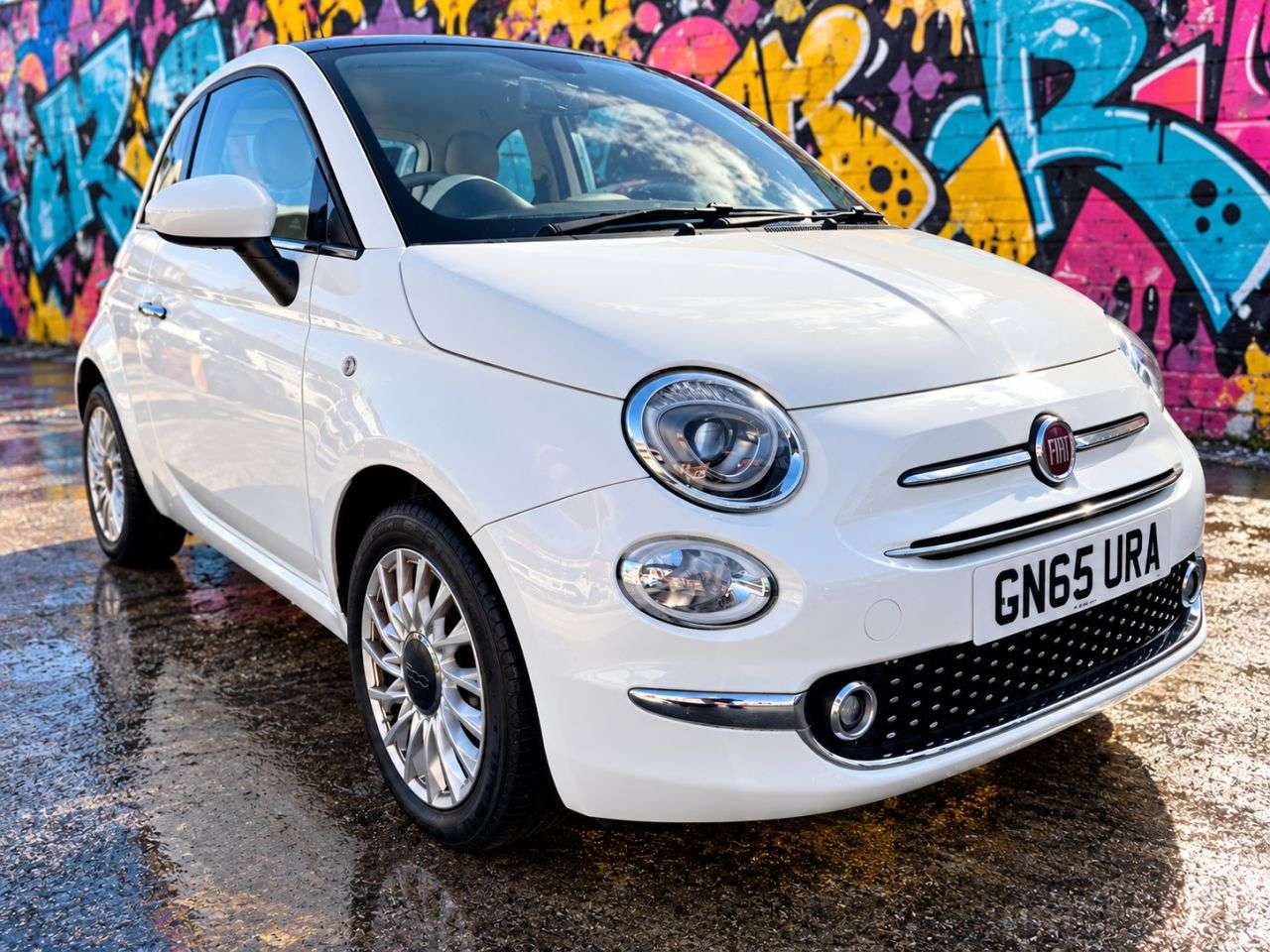 A 2015 FIAT 500 1.2 Lounge Hatchback 3dr Petrol Manual Euro 6 (s/s) (69 bhp) A 2015 FIAT 500 1.2 Lounge Hatchback 3dr Petrol Manual Euro 6 (s/s) (69 bhp)