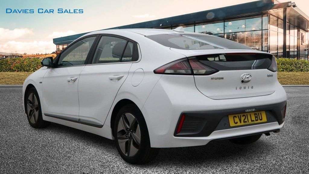 A 2021 HYUNDAI IONIQ 1.6l 5dr Auto 140 BHP A 2021 HYUNDAI IONIQ 1.6l 5dr Auto 140 BHP