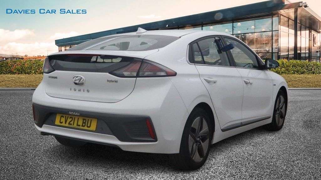 A 2021 HYUNDAI IONIQ 1.6l 5dr Auto 140 BHP A 2021 HYUNDAI IONIQ 1.6l 5dr Auto 140 BHP