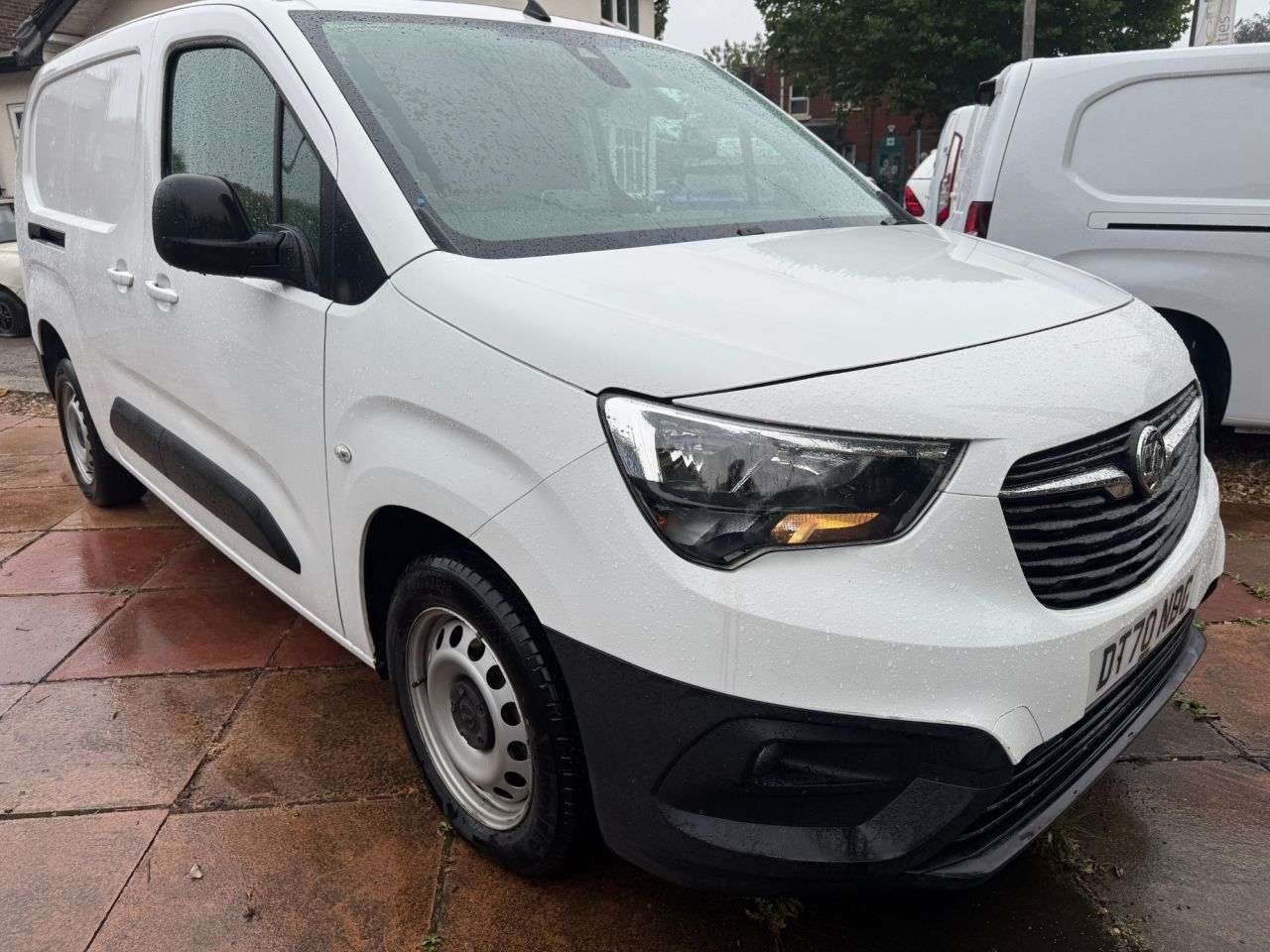 A 2021 VAUXHALL COMBO 1.5 Turbo D 2300 Edition Panel Van 4dr Diesel Auto L2 H1 Euro 6 (s/s) (130 A 2021 VAUXHALL COMBO 1.5 Turbo D 2300 Edition Panel Van 4dr Diesel Auto L2 H1 Euro 6 (s/s) (130