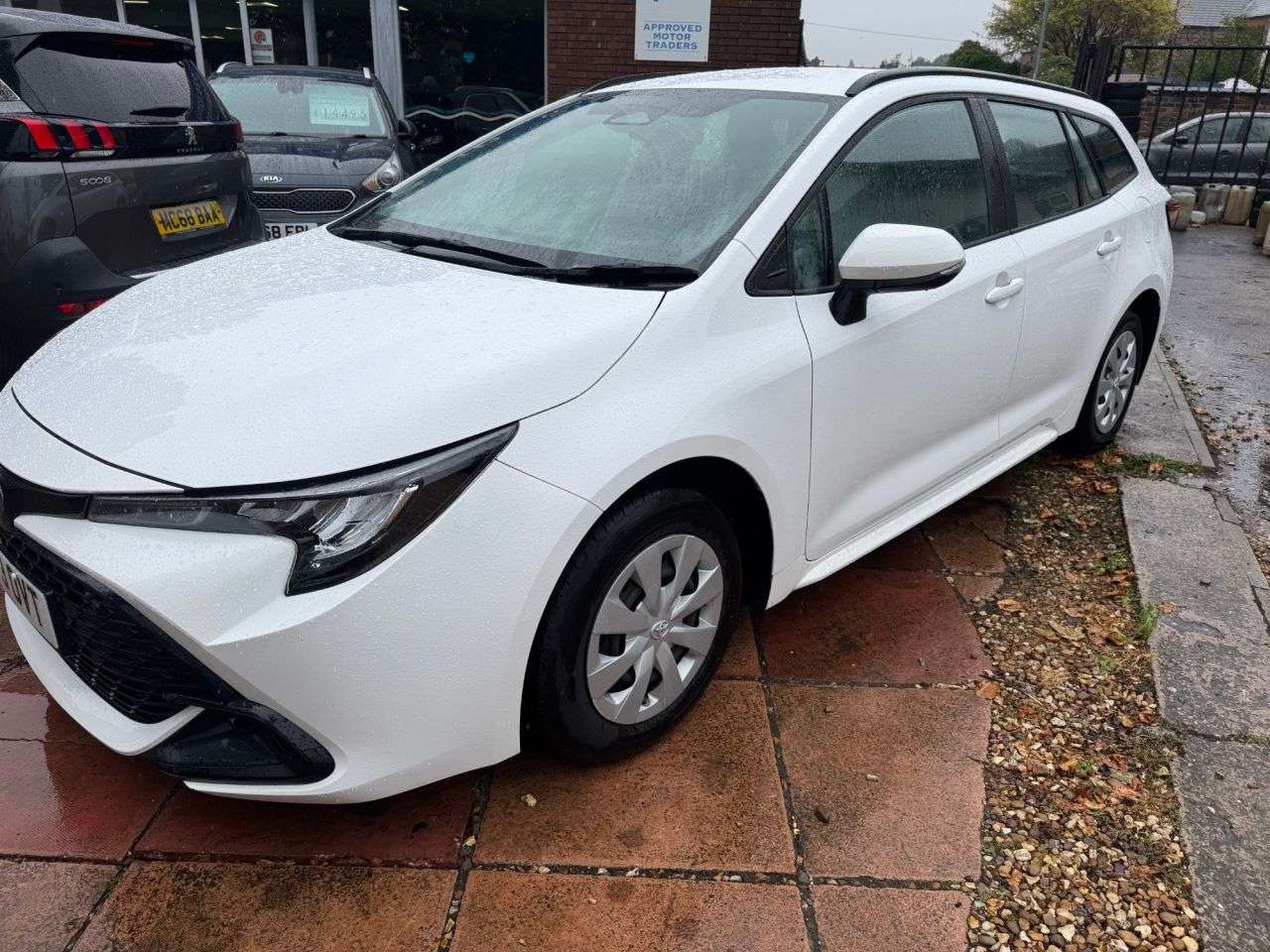 A 2023 TOYOTA COROLLA 1.8 VVT-h Car Derived Van 5dr Petrol Hybrid CVT Euro 6 (s/s) (140 ps) A 2023 TOYOTA COROLLA 1.8 VVT-h Car Derived Van 5dr Petrol Hybrid CVT Euro 6 (s/s) (140 ps)