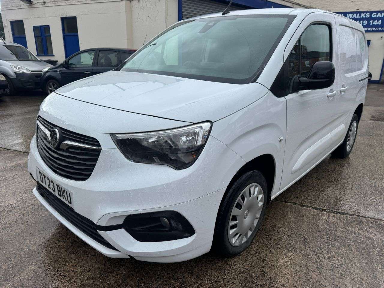 A 2023 VAUXHALL COMBO 1.5 Turbo D 2300 Pro Panel Van 5dr Diesel Manual L1 H1 Euro 6 (s/s) (100 ps A 2023 VAUXHALL COMBO 1.5 Turbo D 2300 Pro Panel Van 5dr Diesel Manual L1 H1 Euro 6 (s/s) (100 ps