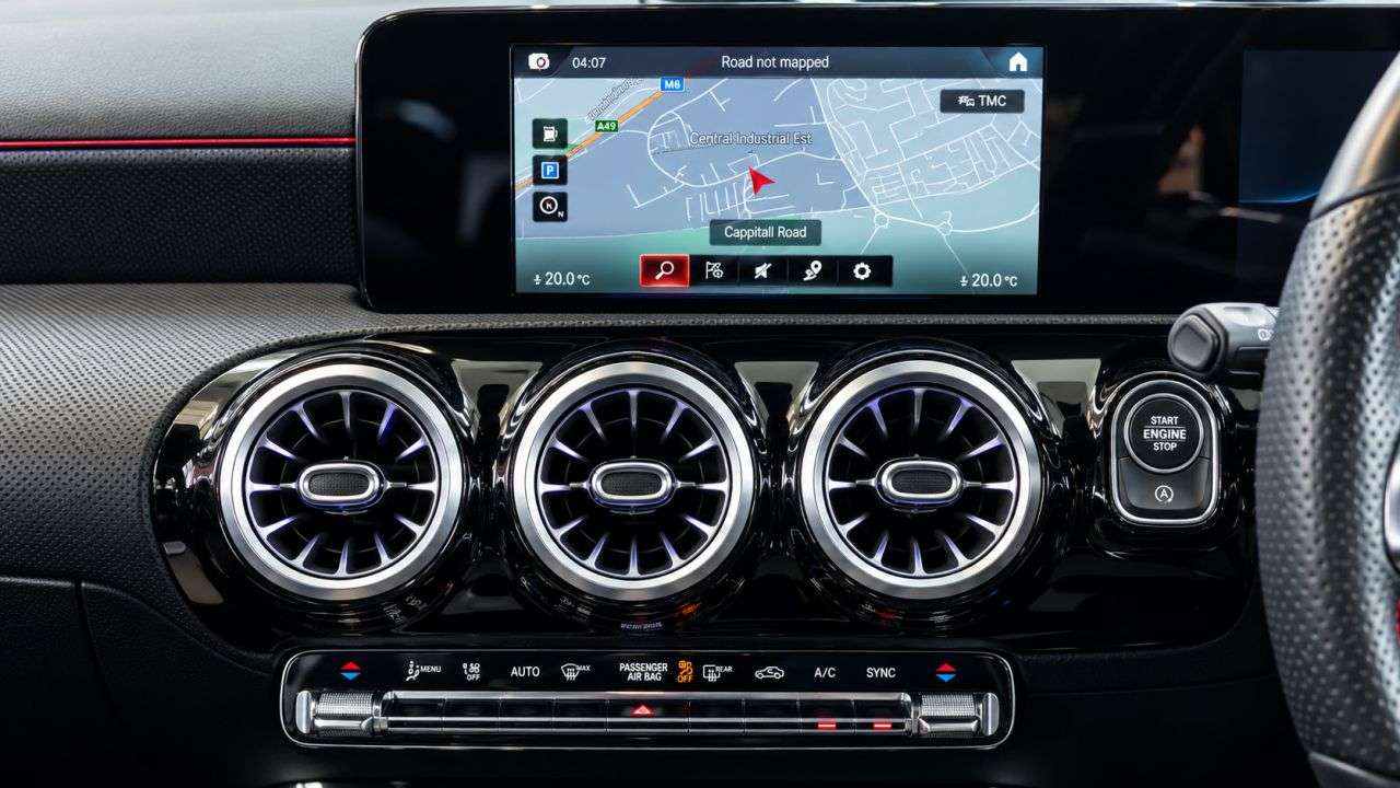 2021 MERCEDES-BENZ A CLASS 2021 MERCEDES-BENZ A CLASS