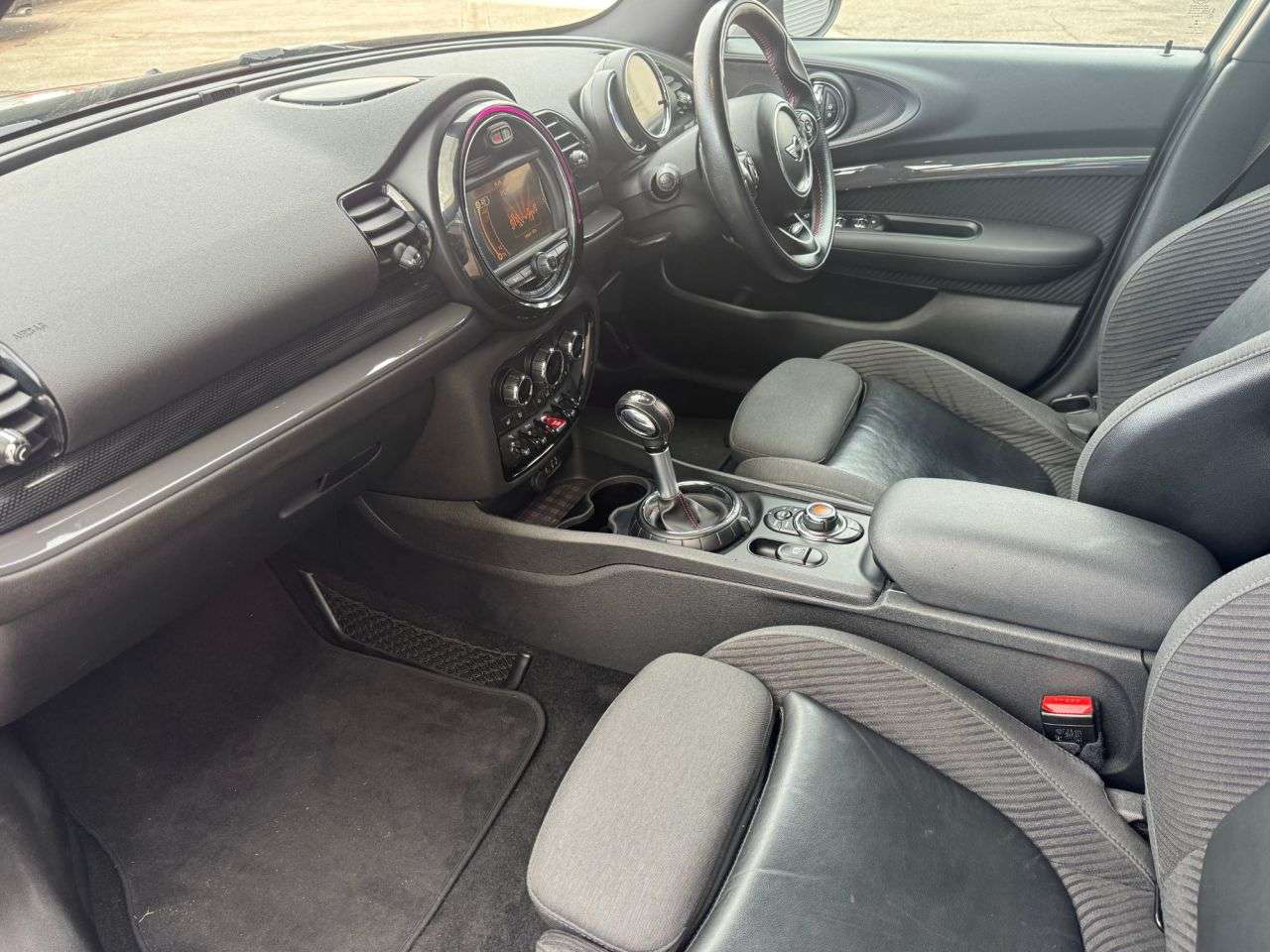 2016 MINI CLUBMAN 2016 MINI CLUBMAN