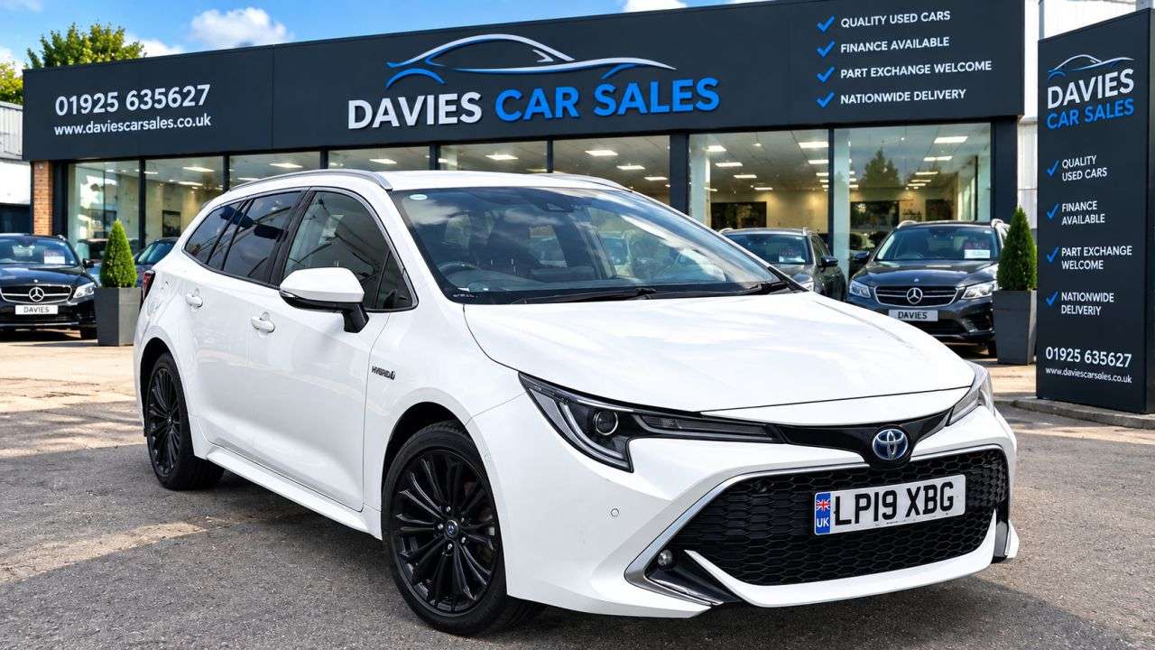 A 2019 TOYOTA COROLLA 2.0 VVT-h Excel Touring Sports 5dr Petrol Hybrid CVT Euro 6 (s/s) (184 ps) A 2019 TOYOTA COROLLA 2.0 VVT-h Excel Touring Sports 5dr Petrol Hybrid CVT Euro 6 (s/s) (184 ps)