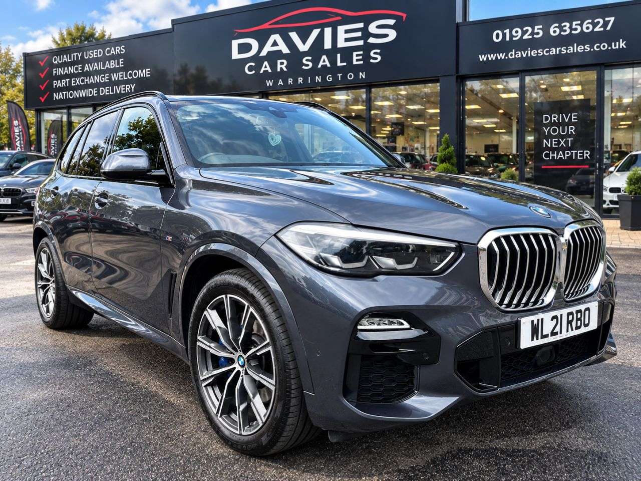 A 2021 BMW X5 3.0 30d MHT M Sport SUV 5dr Diesel Hybrid Auto xDrive Euro 6 (s/s) (286 ps) A 2021 BMW X5 3.0 30d MHT M Sport SUV 5dr Diesel Hybrid Auto xDrive Euro 6 (s/s) (286 ps)