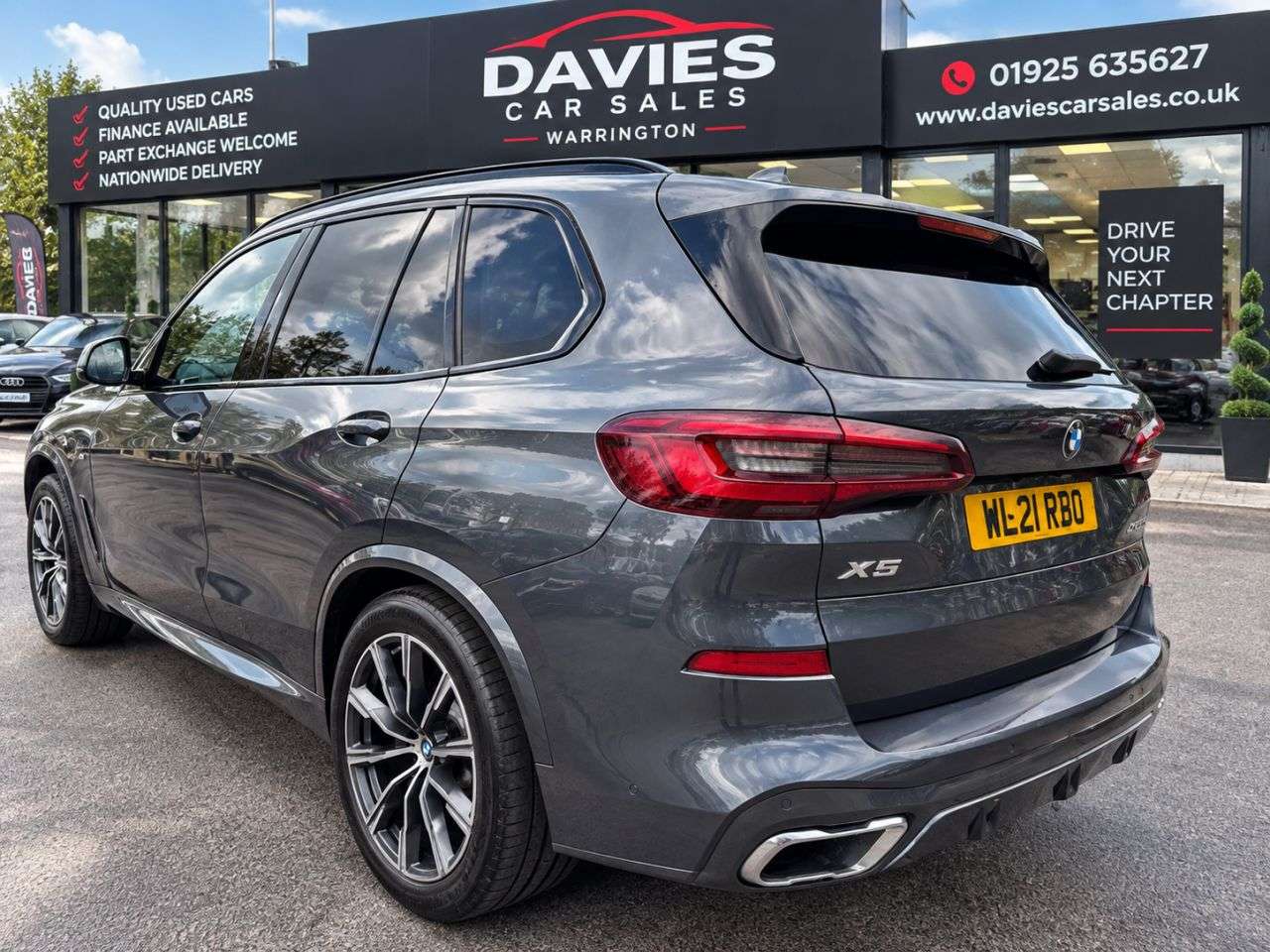 A 2021 BMW X5 3.0 30d MHT M Sport SUV 5dr Diesel Hybrid Auto xDrive Euro 6 (s/s) (286 ps) A 2021 BMW X5 3.0 30d MHT M Sport SUV 5dr Diesel Hybrid Auto xDrive Euro 6 (s/s) (286 ps)