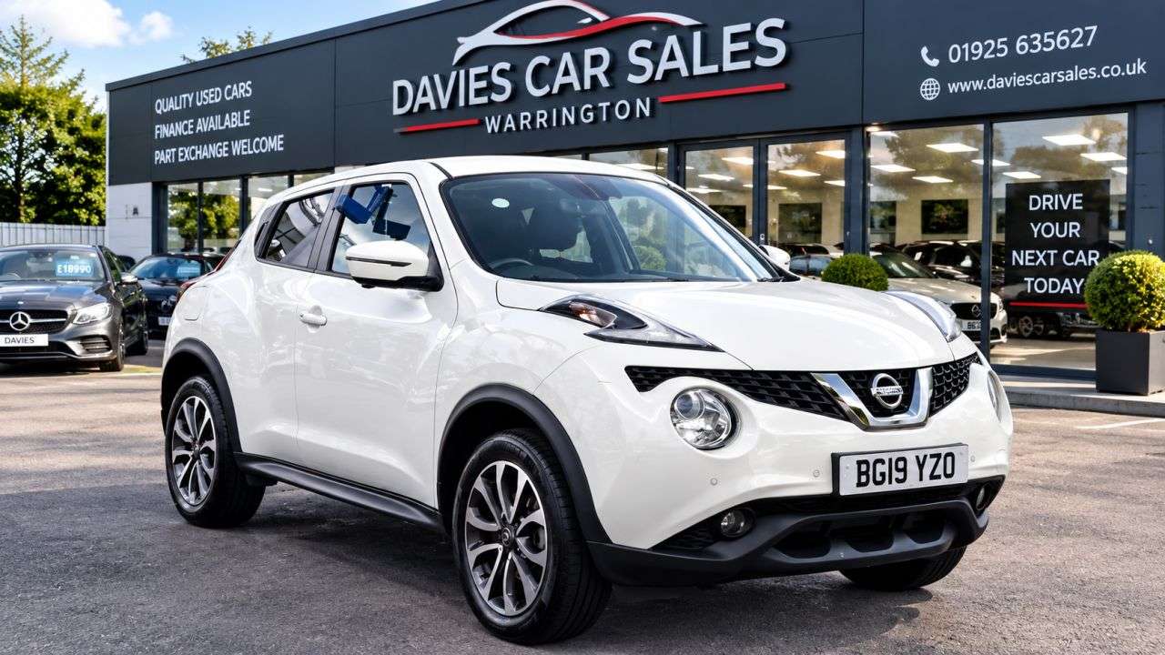 A 2019 NISSAN JUKE 1.6 Tekna SUV 5dr Petrol Manual Euro 6 (112 ps) A 2019 NISSAN JUKE 1.6 Tekna SUV 5dr Petrol Manual Euro 6 (112 ps)