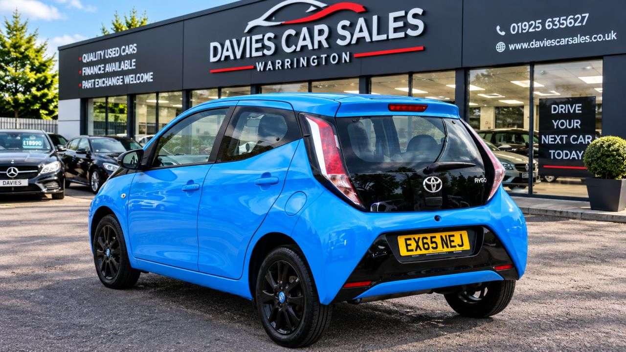 A 2015 TOYOTA AYGO 1.0 VVT-i x-cite Hatchback 5dr Petrol Manual Euro 6 (68 ps) A 2015 TOYOTA AYGO 1.0 VVT-i x-cite Hatchback 5dr Petrol Manual Euro 6 (68 ps)