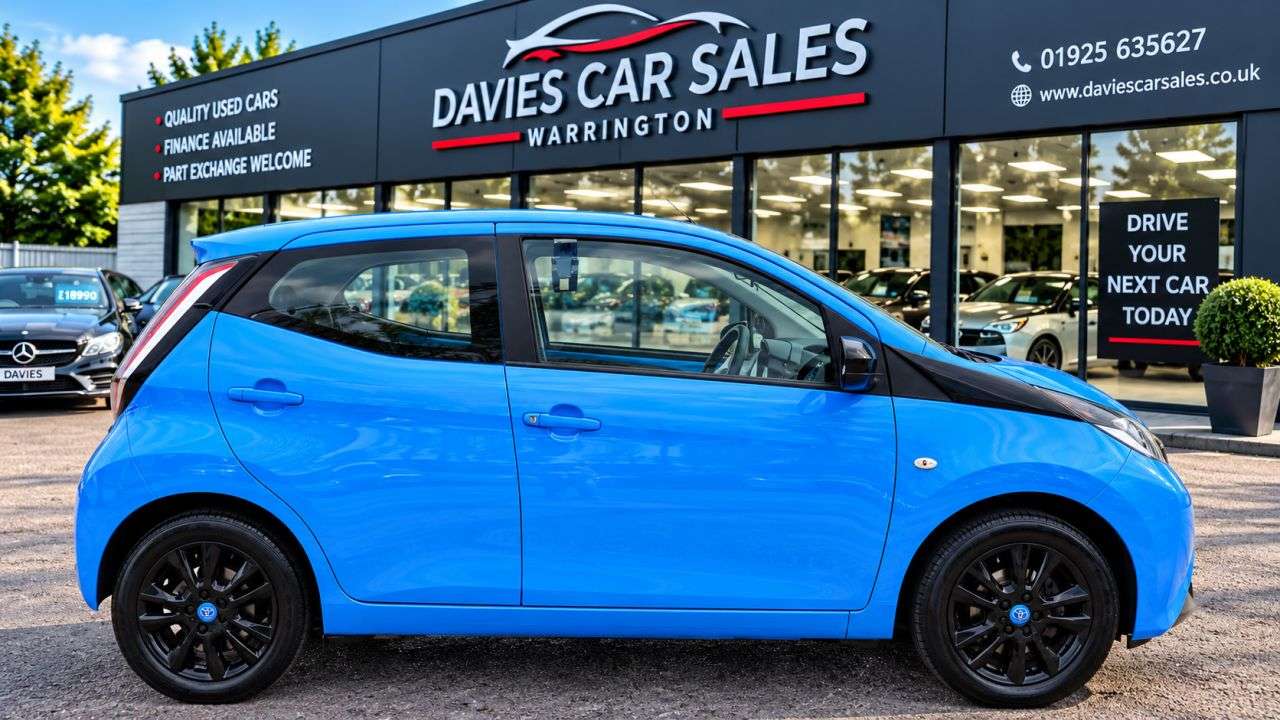 A 2015 TOYOTA AYGO 1.0 VVT-i x-cite Hatchback 5dr Petrol Manual Euro 6 (68 ps) A 2015 TOYOTA AYGO 1.0 VVT-i x-cite Hatchback 5dr Petrol Manual Euro 6 (68 ps)