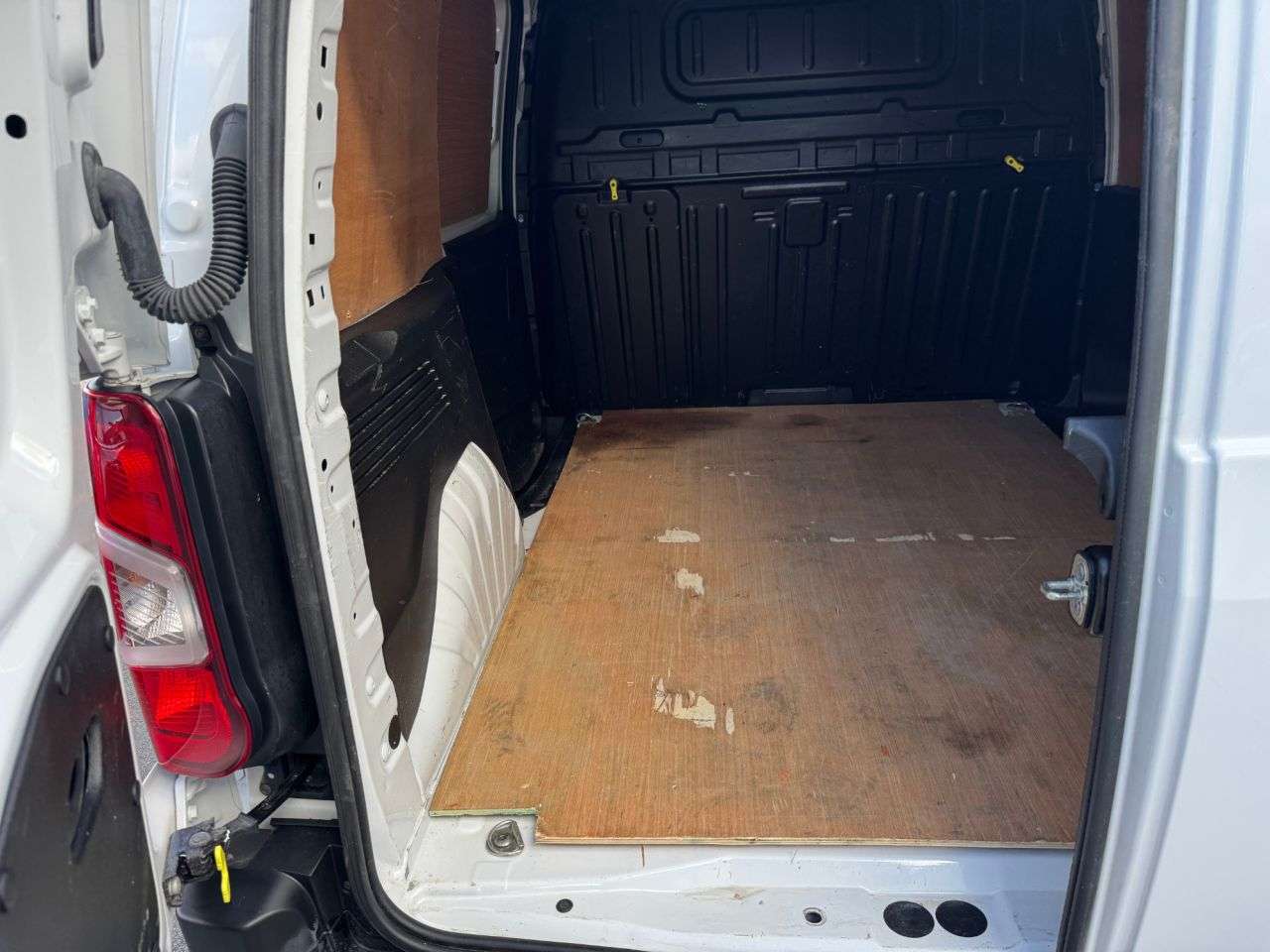 A 2020 PEUGEOT PARTNER 1.5 BlueHDi 1000 Professional Standard Panel Van 5dr Diesel Manual SWB Euro A 2020 PEUGEOT PARTNER 1.5 BlueHDi 1000 Professional Standard Panel Van 5dr Diesel Manual SWB Euro