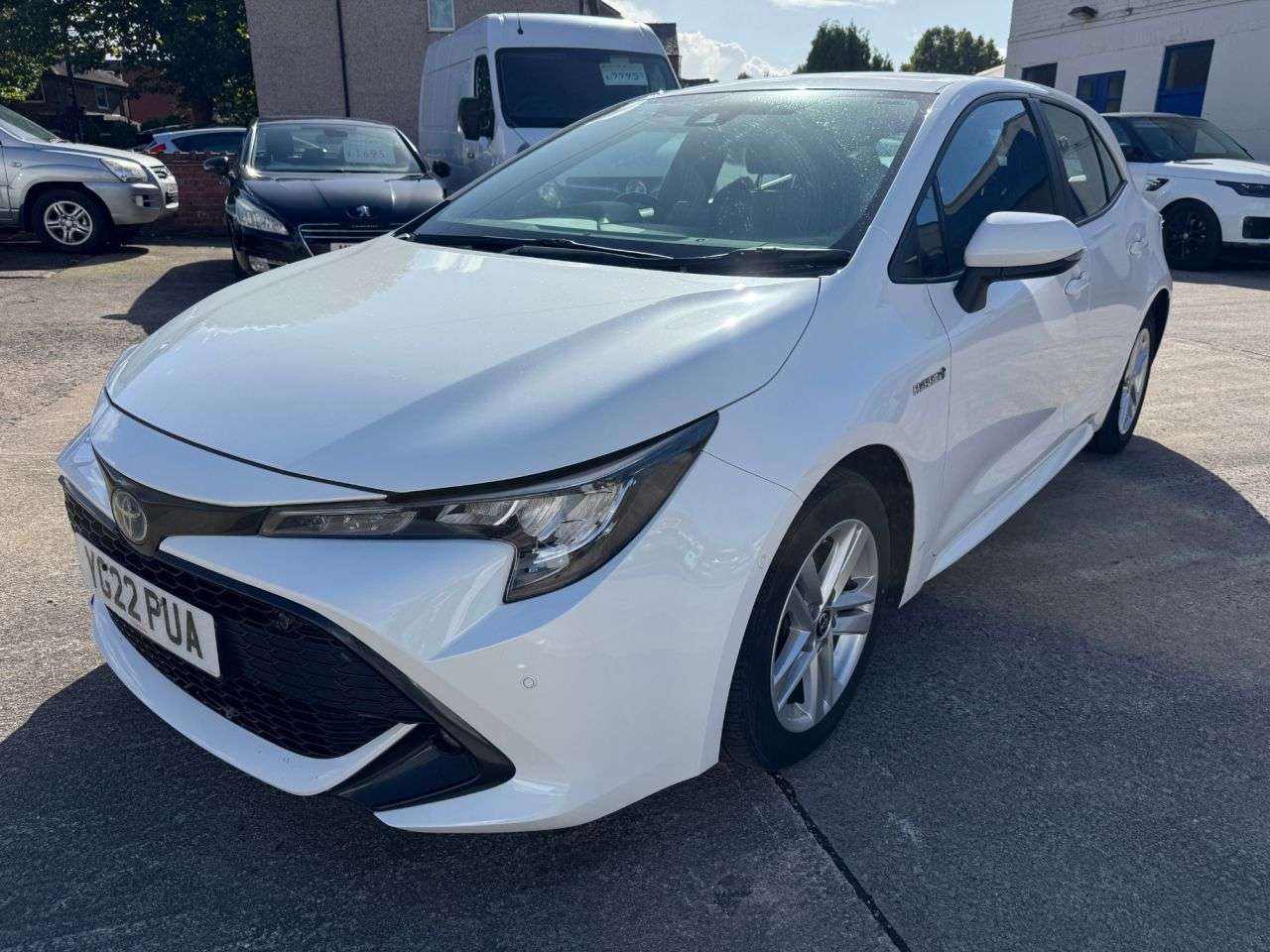 A 2022 TOYOTA COROLLA 1.8 VVT-h GPF Icon Tech Hatchback 5dr Petrol Hybrid CVT Euro 6 (s/s) (122 p A 2022 TOYOTA COROLLA 1.8 VVT-h GPF Icon Tech Hatchback 5dr Petrol Hybrid CVT Euro 6 (s/s) (122 p