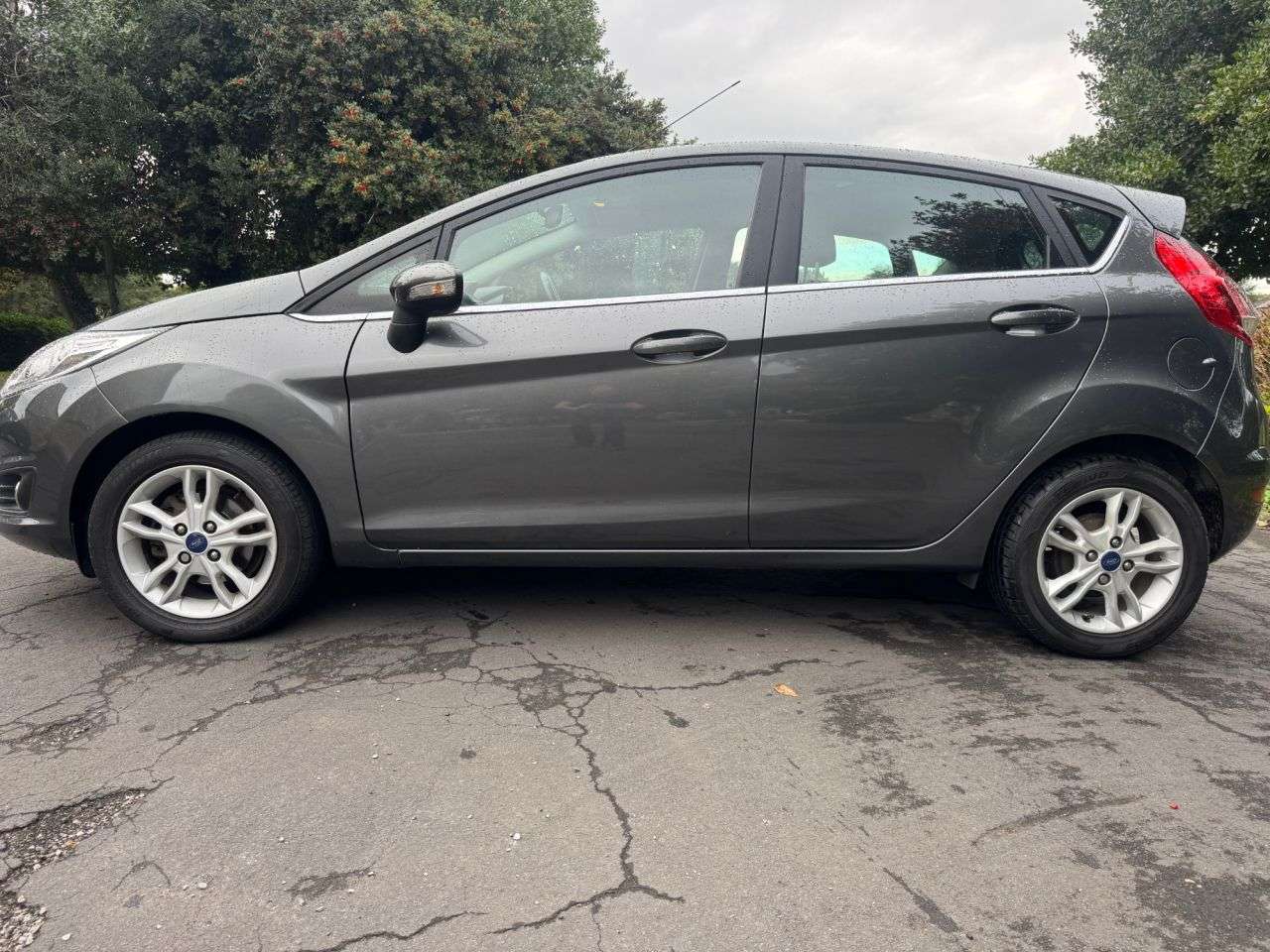 A 2016 FORD FIESTA 1.5 TDCi Zetec Hatchback 5dr Diesel Manual Euro 6 (75 ps) A 2016 FORD FIESTA 1.5 TDCi Zetec Hatchback 5dr Diesel Manual Euro 6 (75 ps)