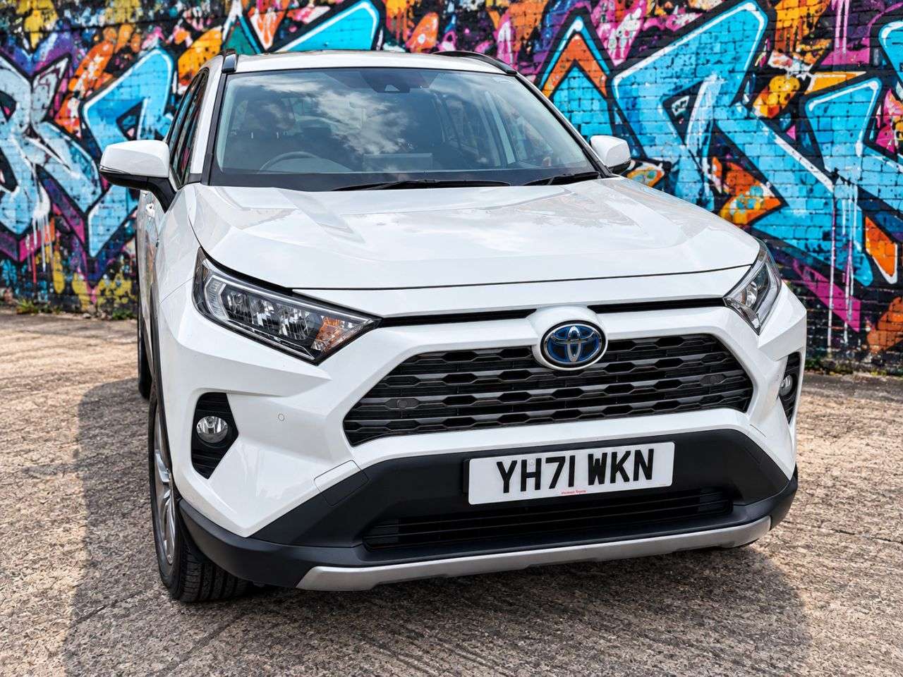 A 2021 TOYOTA RAV4 2.5 VVT-h GPF Design SUV 5dr Petrol Hybrid CVT 4WD Euro 6 (s/s) (222 ps) A 2021 TOYOTA RAV4 2.5 VVT-h GPF Design SUV 5dr Petrol Hybrid CVT 4WD Euro 6 (s/s) (222 ps)