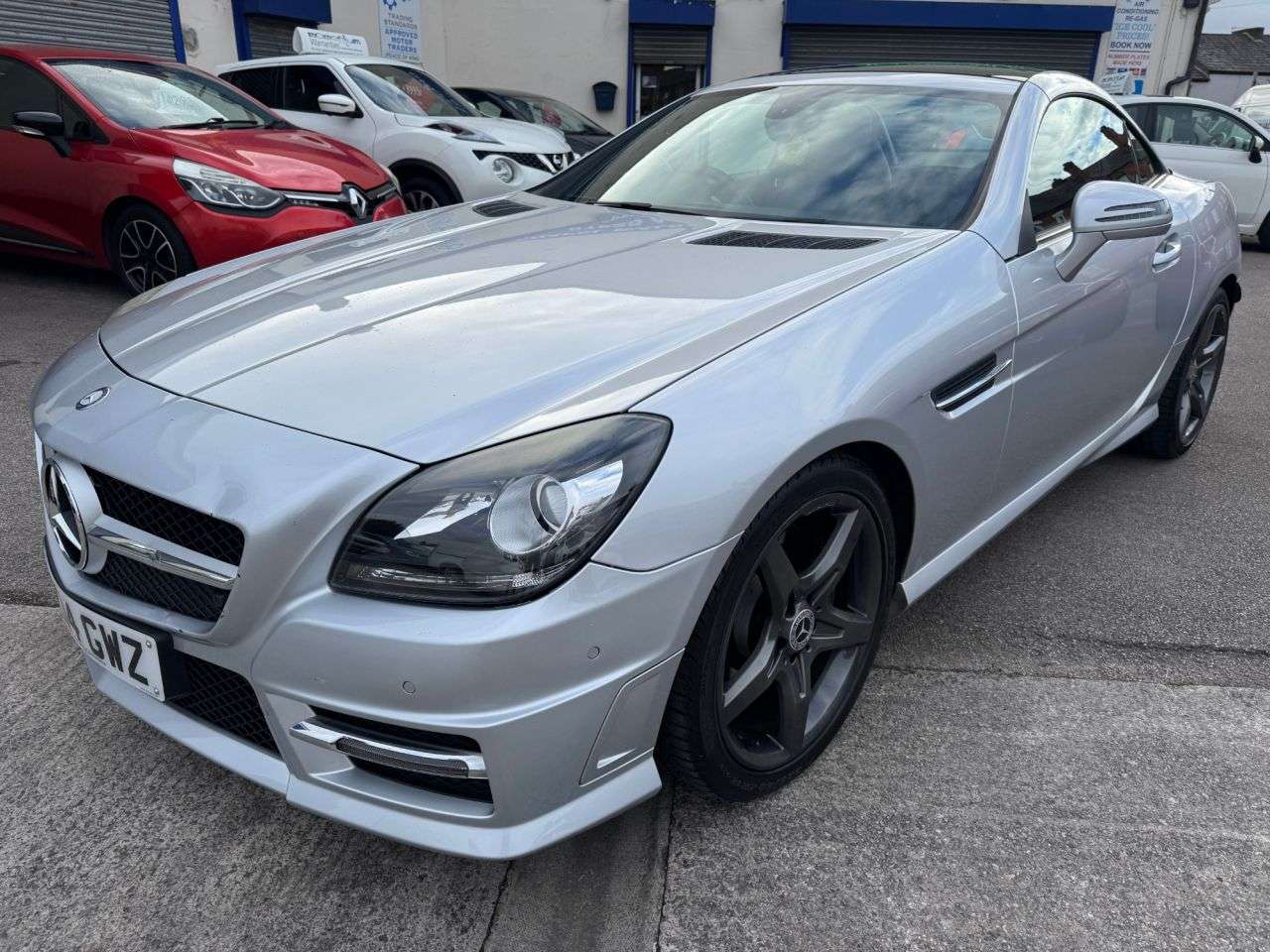 A 2014 MERCEDES-BENZ SLK 2.1 SLK250 CDI AMG Sport Convertible 2dr Diesel G-Tronic+ Euro 5 (s/s) (204 A 2014 MERCEDES-BENZ SLK 2.1 SLK250 CDI AMG Sport Convertible 2dr Diesel G-Tronic+ Euro 5 (s/s) (204