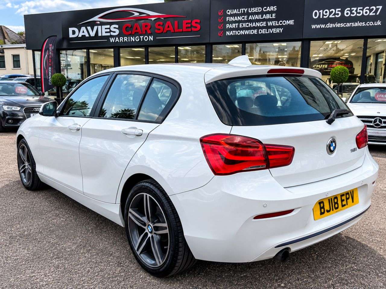 A 2018 BMW 1 SERIES 1.5 118i Sport Hatchback 5dr Petrol Manual Euro 6 (s/s) (136 ps) A 2018 BMW 1 SERIES 1.5 118i Sport Hatchback 5dr Petrol Manual Euro 6 (s/s) (136 ps)