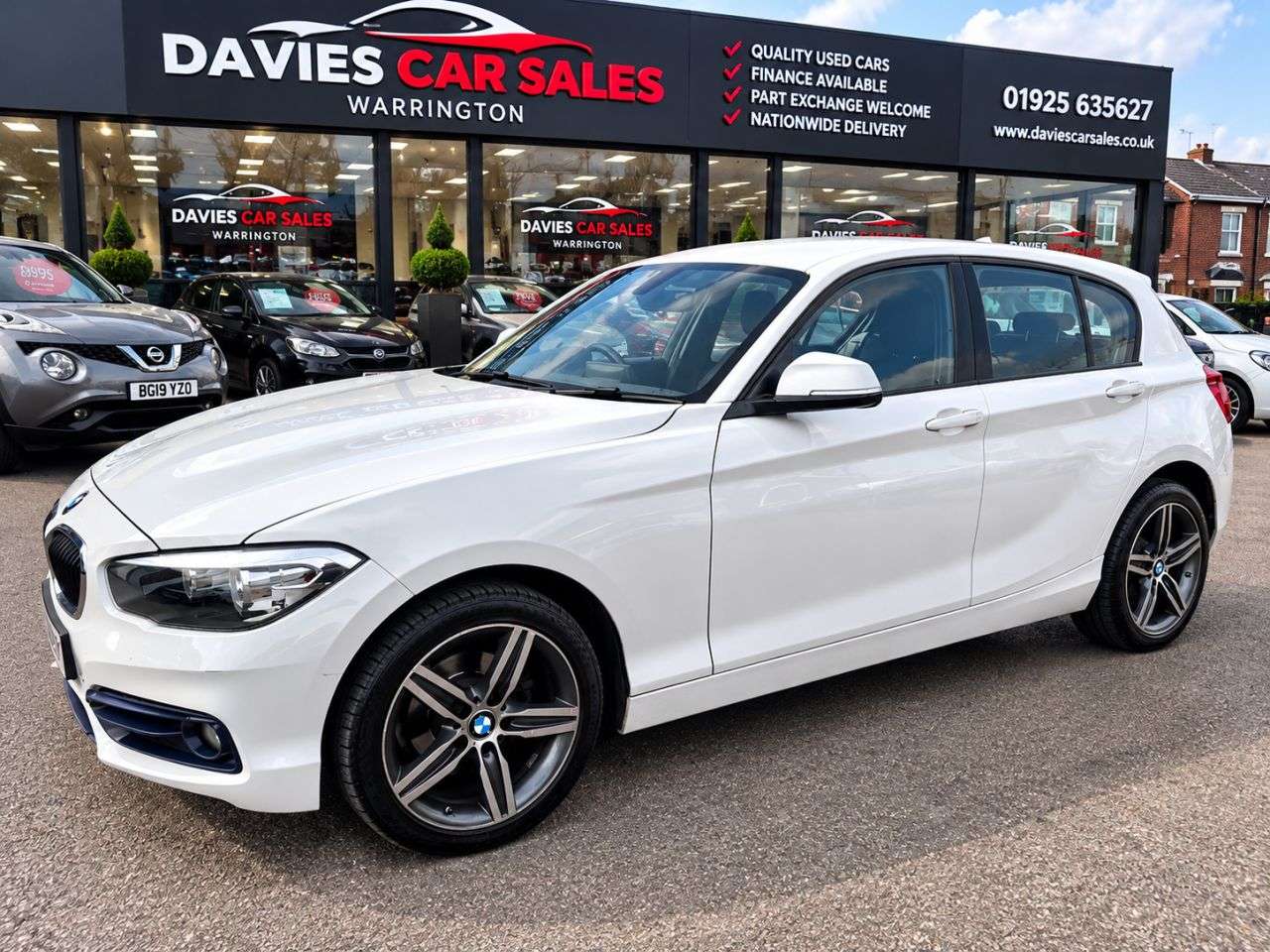 A 2018 BMW 1 SERIES 1.5 118i Sport Hatchback 5dr Petrol Manual Euro 6 (s/s) (136 ps) A 2018 BMW 1 SERIES 1.5 118i Sport Hatchback 5dr Petrol Manual Euro 6 (s/s) (136 ps)
