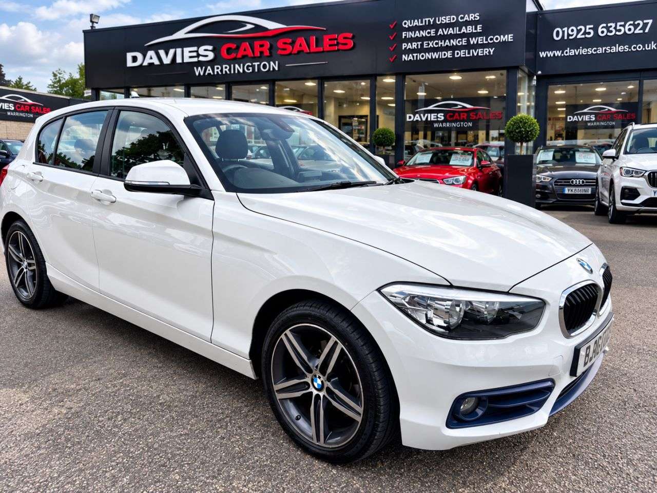 A 2018 BMW 1 SERIES 1.5 118i Sport Hatchback 5dr Petrol Manual Euro 6 (s/s) (136 ps) A 2018 BMW 1 SERIES 1.5 118i Sport Hatchback 5dr Petrol Manual Euro 6 (s/s) (136 ps)