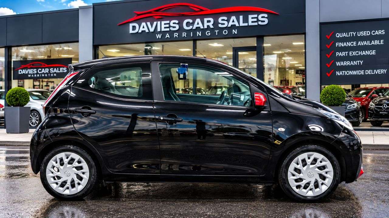 A 2016 TOYOTA AYGO 1.0 VVT-i x-play Hatchback 5dr Petrol Manual Euro 5 Euro 5 (68 ps) A 2016 TOYOTA AYGO 1.0 VVT-i x-play Hatchback 5dr Petrol Manual Euro 5 Euro 5 (68 ps)
