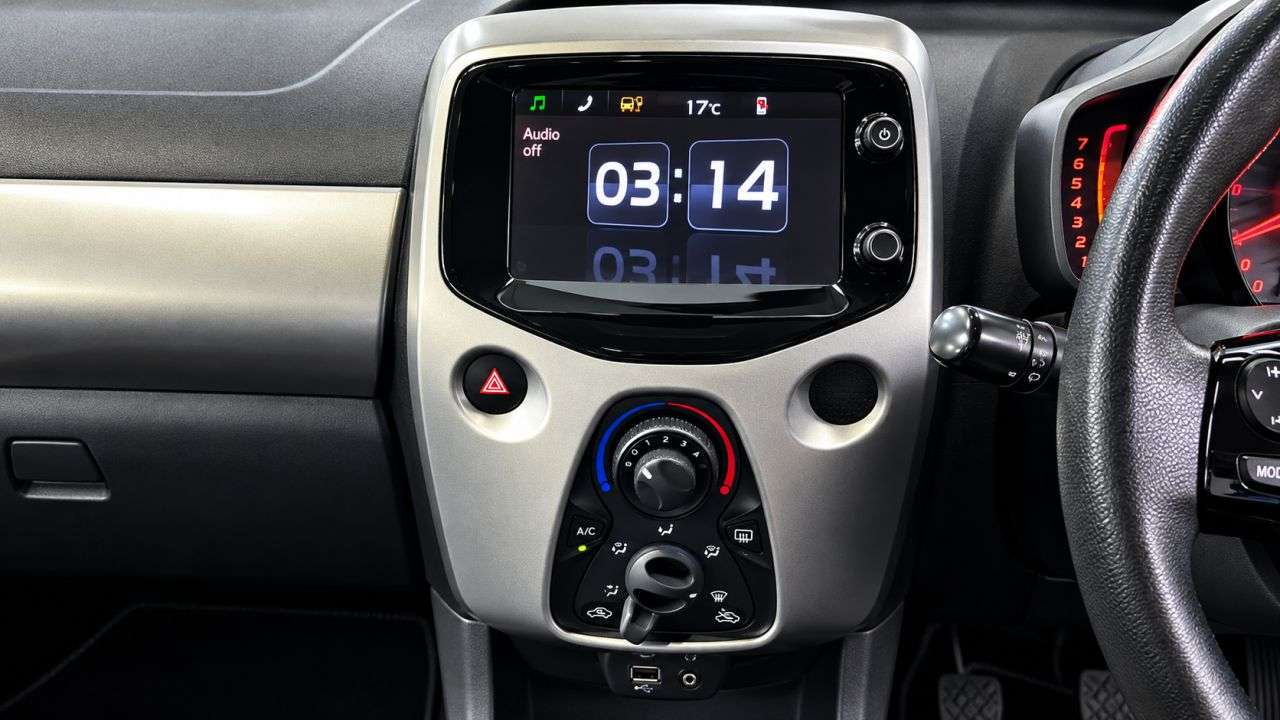 2016 TOYOTA AYGO 2016 TOYOTA AYGO