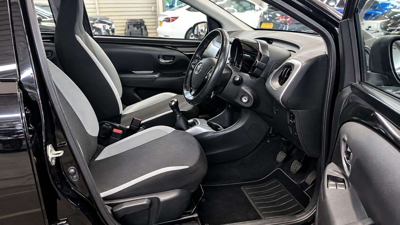 2016 TOYOTA AYGO 2016 TOYOTA AYGO
