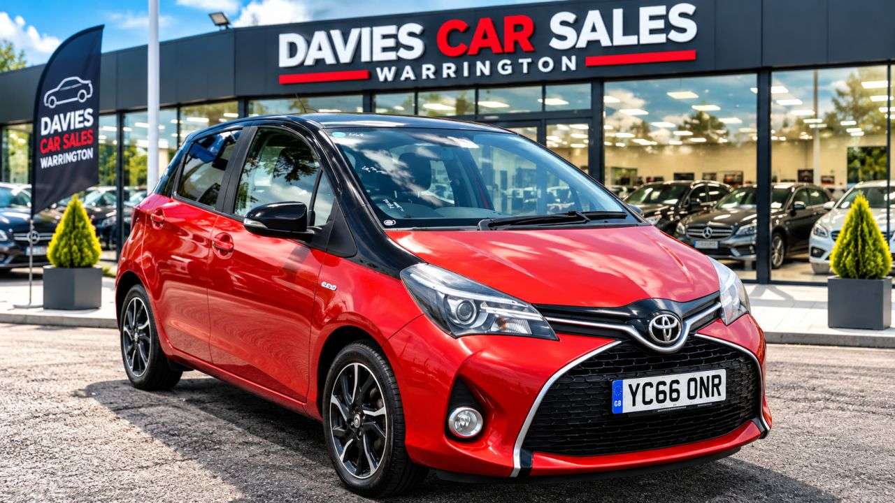 A 2016 TOYOTA YARIS 1.33 Dual VVT-i Design Hatchback 5dr Petrol Manual Euro 6 (99 ps) A 2016 TOYOTA YARIS 1.33 Dual VVT-i Design Hatchback 5dr Petrol Manual Euro 6 (99 ps)