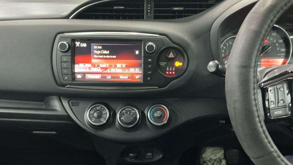 2016 TOYOTA YARIS 2016 TOYOTA YARIS