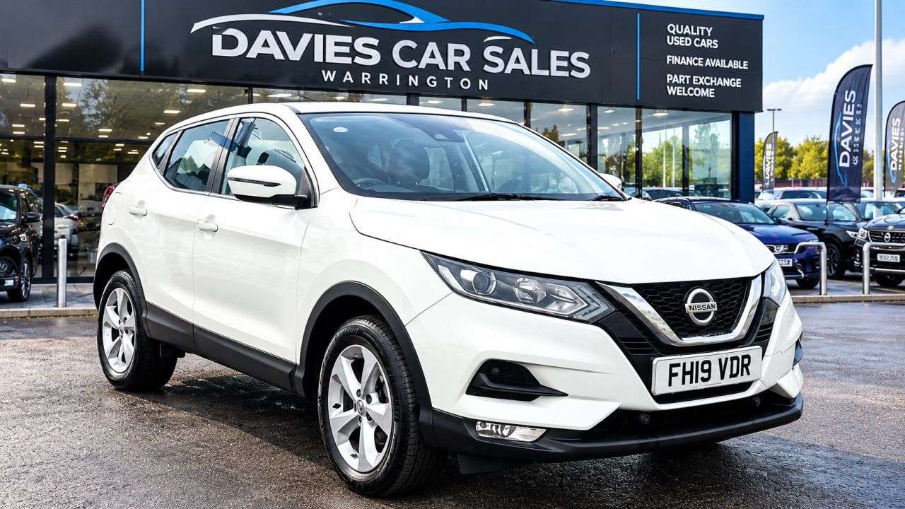 A 2019 NISSAN QASHQAI 1.5 dCi Acenta Premium SUV 5dr Diesel Manual Euro 6 (s/s) (115 ps) A 2019 NISSAN QASHQAI 1.5 dCi Acenta Premium SUV 5dr Diesel Manual Euro 6 (s/s) (115 ps)