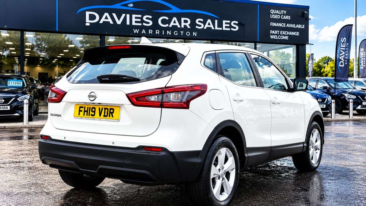 A 2019 NISSAN QASHQAI 1.5 dCi Acenta Premium SUV 5dr Diesel Manual Euro 6 (s/s) (115 ps) A 2019 NISSAN QASHQAI 1.5 dCi Acenta Premium SUV 5dr Diesel Manual Euro 6 (s/s) (115 ps)