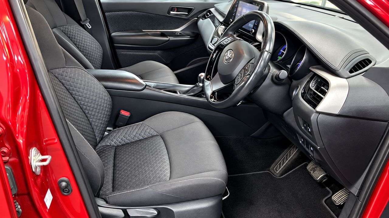 2023 TOYOTA C-HR 2023 TOYOTA C-HR